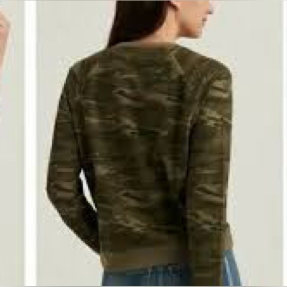 ⭐️SALE⭐️ ⭐️NWOT Camo lucky brand crewneck - Picture 9 of 9